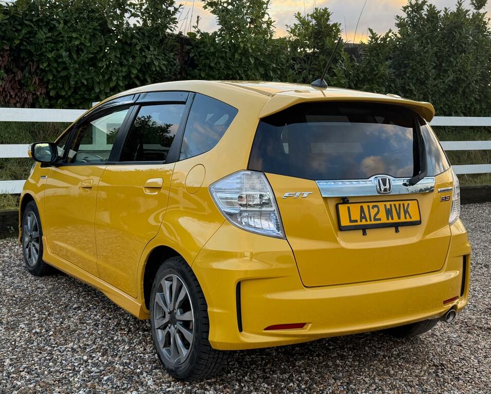 Honda Fit Rs 1.5 White #4