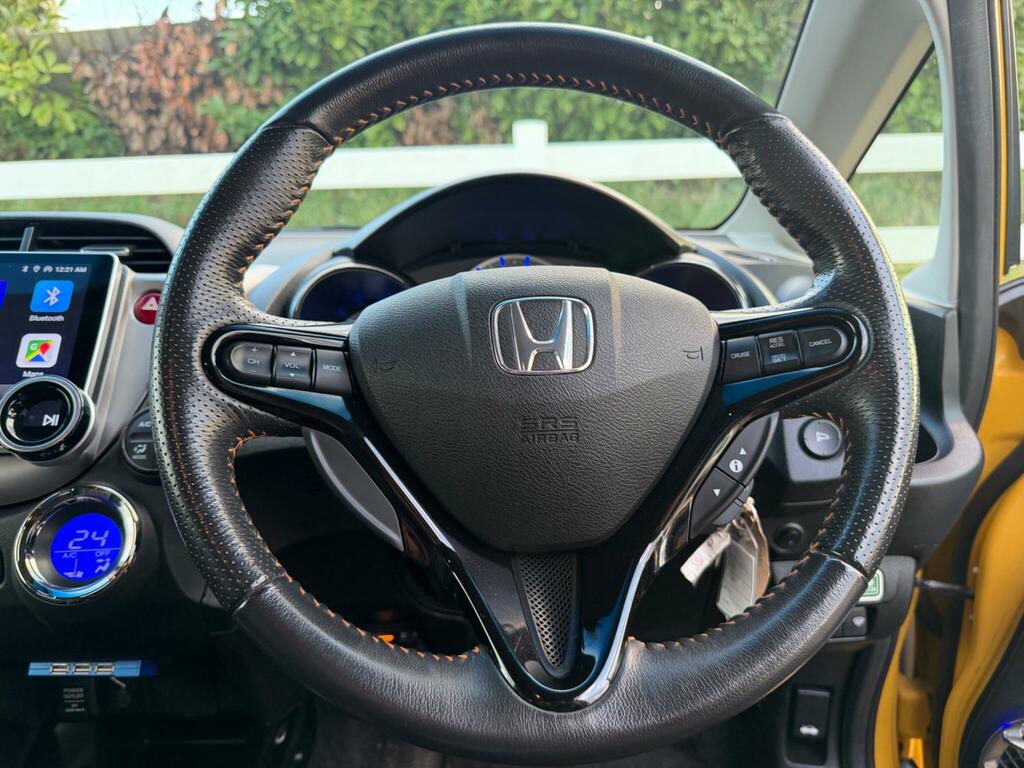 Honda Fit Rs 1.5 White #33