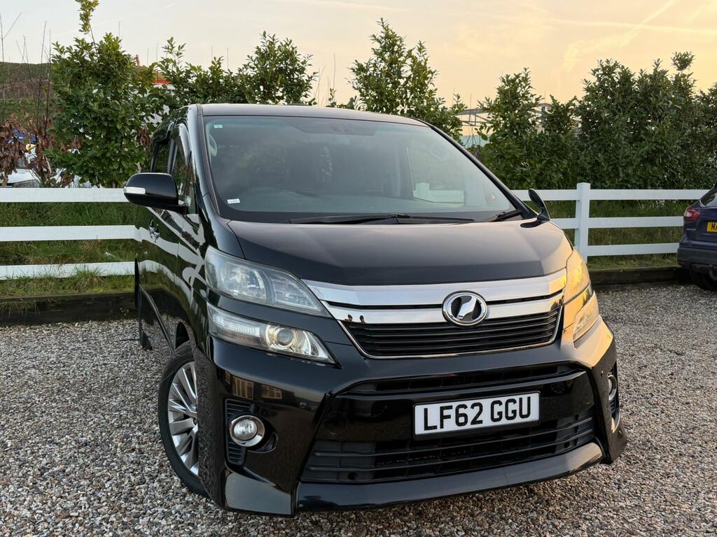 Toyota Vellfire Golden Eye 2.4 LF62GGU Black