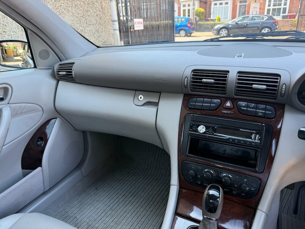 Mercedes-Benz C Class 2.1 C220 Cdi Elegance Se Silver