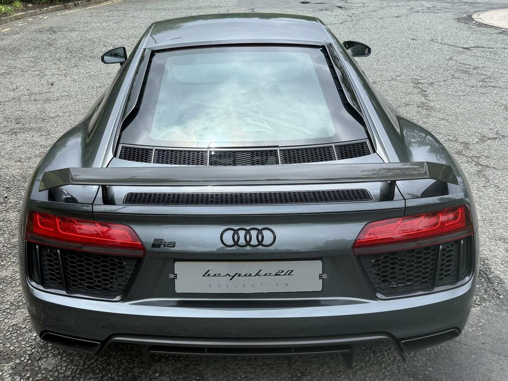 Audi R8 5.2 Fsi V10 Plus S Tronic Quattro Euro 6 Ss Grey #4