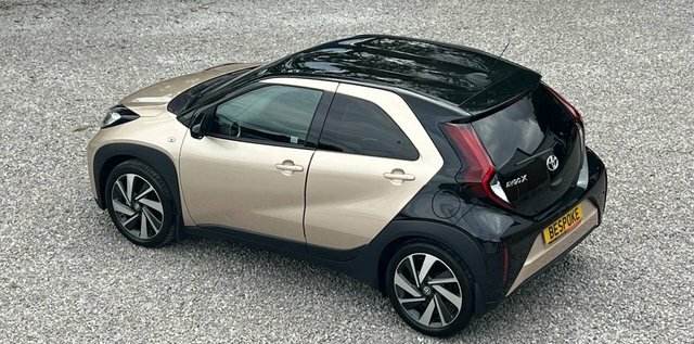 Toyota Aygo X 1.0 Vvt-i Edge Hatchback X-shift Euro 6 OY74EFZ Beige #2