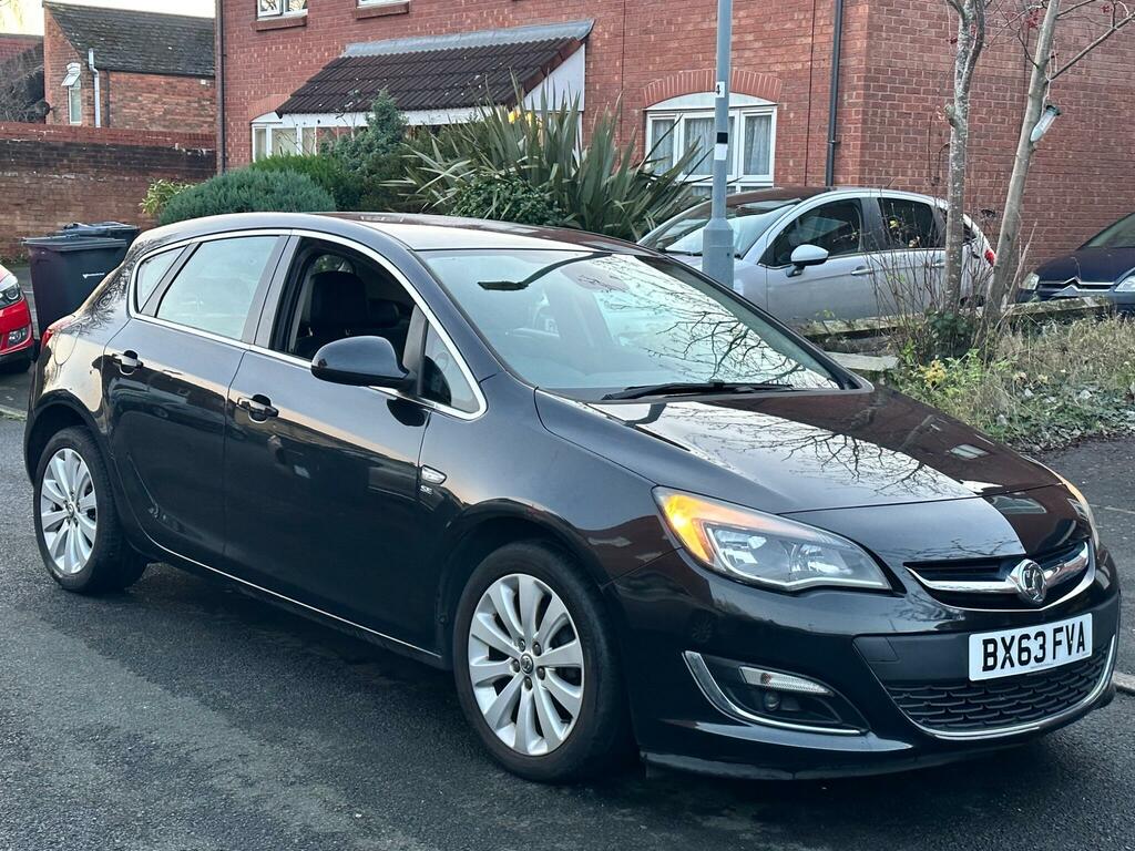 Vauxhall Astra 1.6 16V Se Euro 5 BX63FVA Black #3