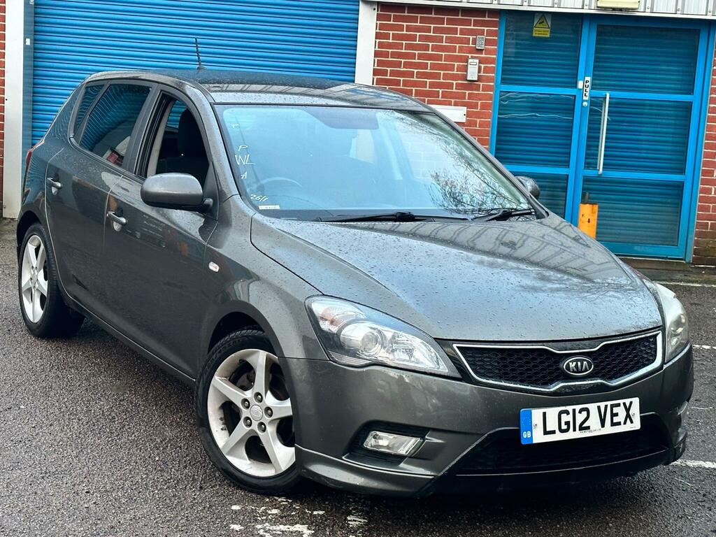 Kia Ceed 1.6 Crdi 3 Euro 5 Grey