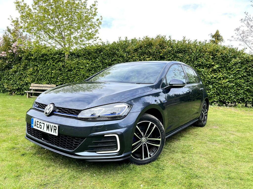 Volkswagen Golf Hatchback Gte Dsg 2017 Blue #3