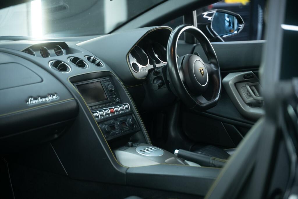 Lamborghini Gallardo Coupe V10 Coupe 201111 White #6