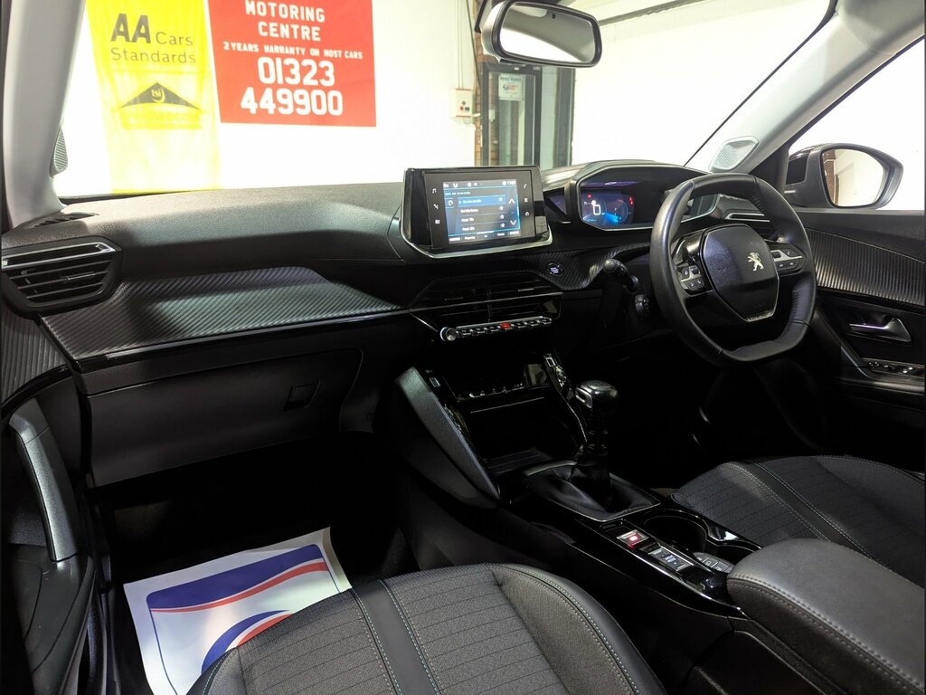 Peugeot 2008 1.5 Bluehdi Allure Premium Suv E White #4