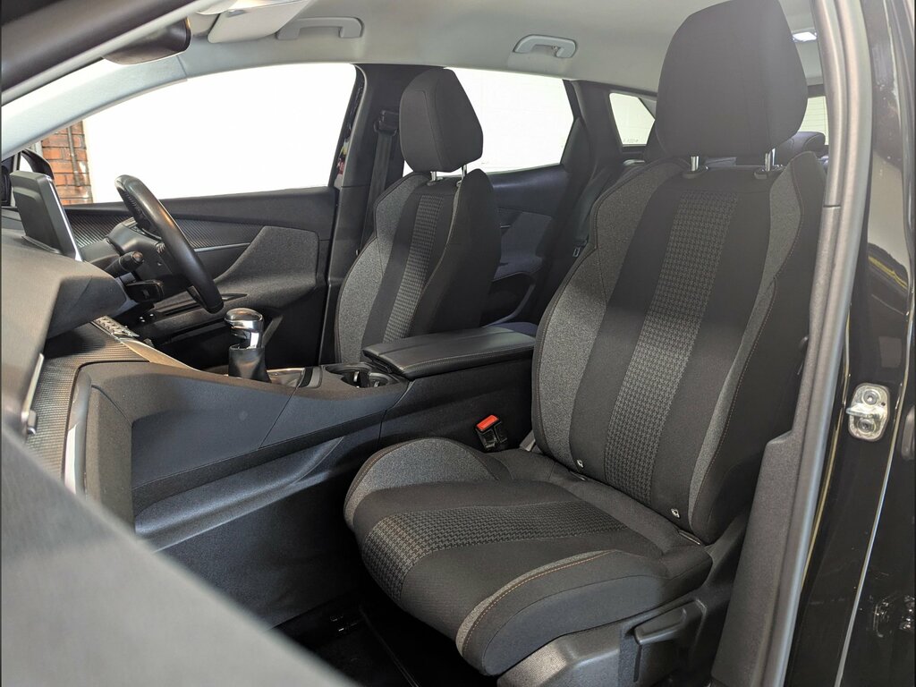 Peugeot 3008 1.5 Bluehdi Active Premium Suv E VF22AUK Black #6