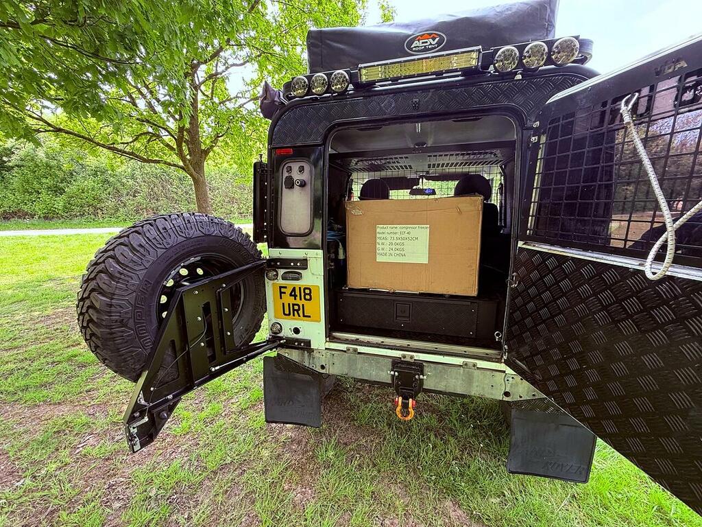 Land Rover Defender 90 Hard Top  #35