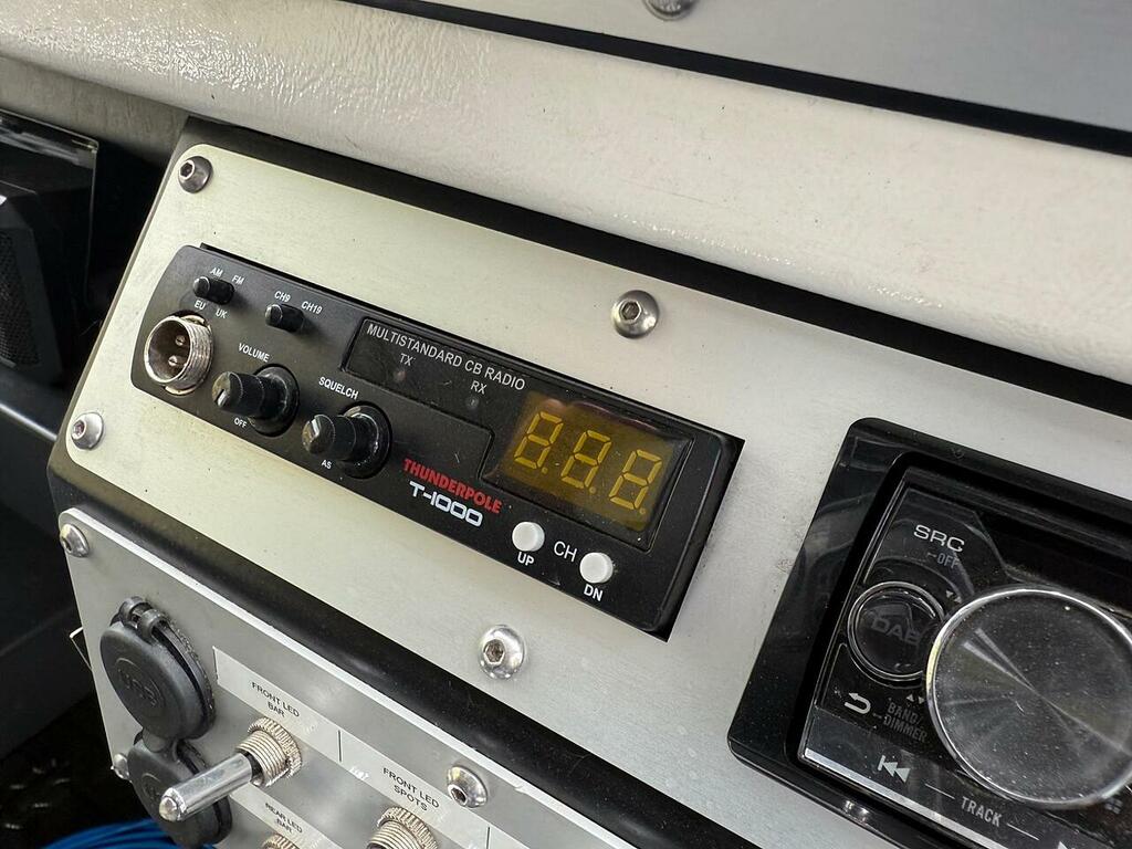 Land Rover Defender 90 Hard Top  #28