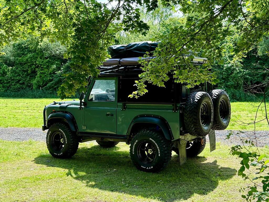 Land Rover Defender 90 Overlander F418URL Green #4