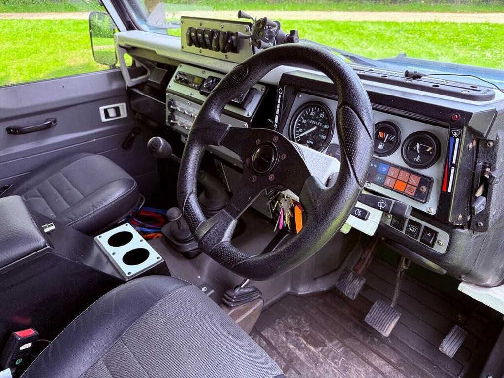 Land Rover Defender 90 Hard Top  #25