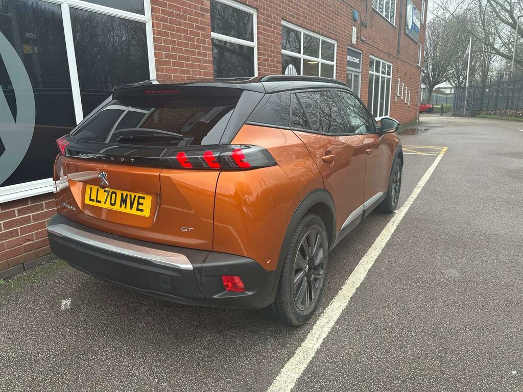 Peugeot e-2008 50Kwh Gt LL70MVE Orange #3