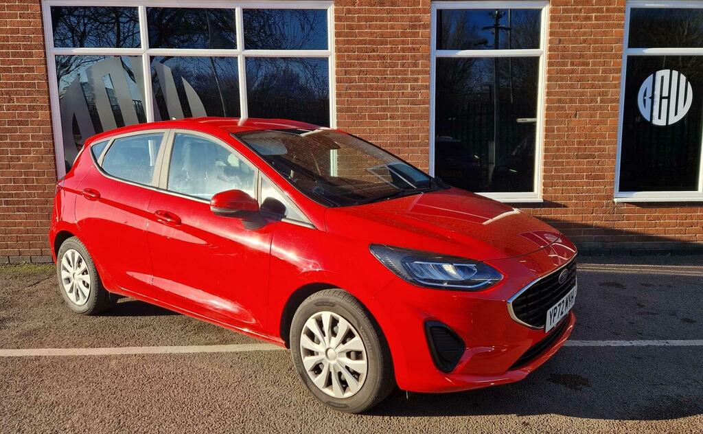 Ford Fiesta 1.0T Ecoboost Trend Euro 6 Ss YP72MYH Red