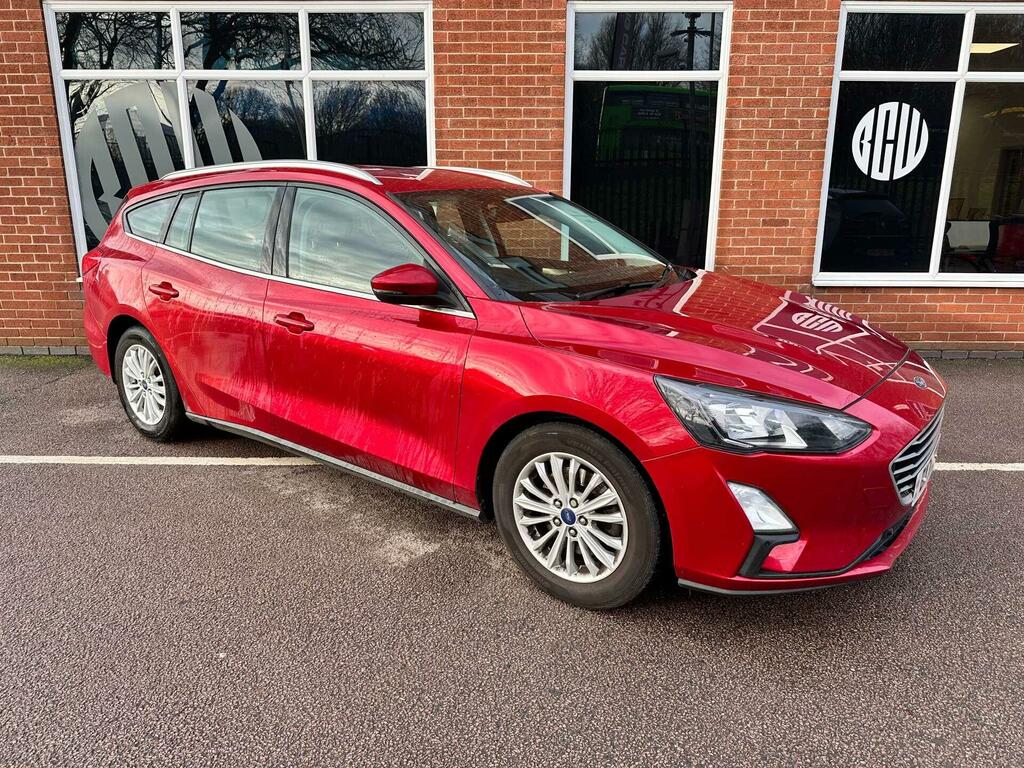 Ford Focus 1.0T Ecoboost Titanium Edition Euro 6 Ss Red
