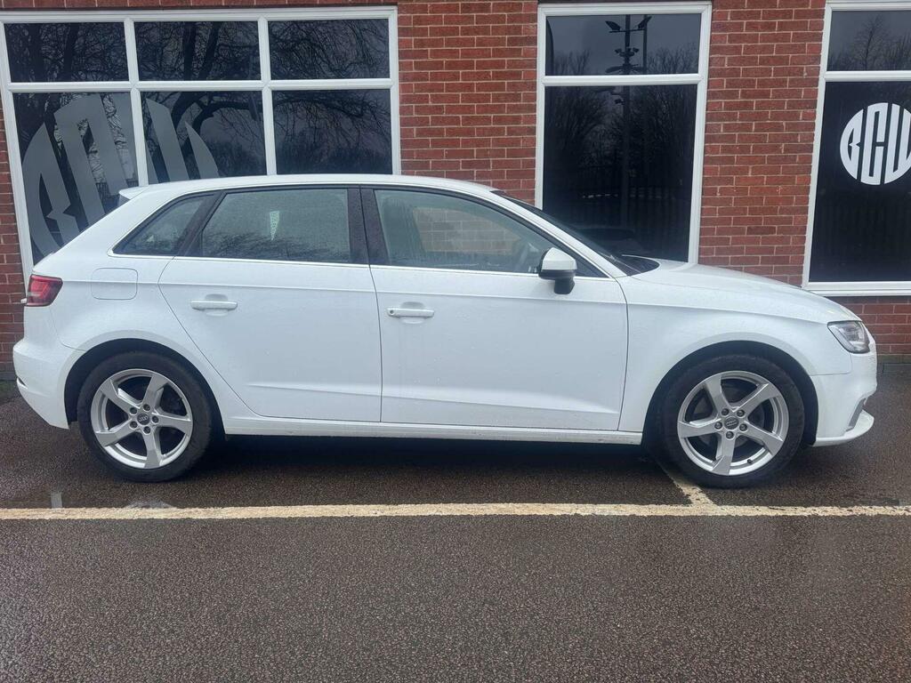 Audi A3 1.5 Tfsi Cod 35 Sport Sportback Euro 6 Ss YG20YXJ White #2