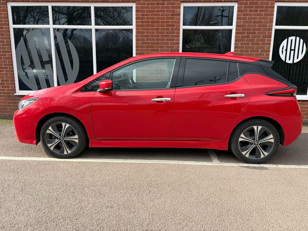 Nissan Leaf 40Kwh N-connecta SW71HGY Red #3