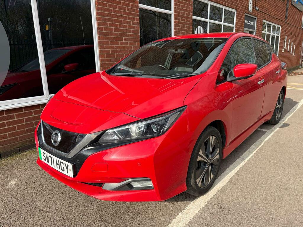 Nissan Leaf 40Kwh N-connecta SW71HGY Red #4