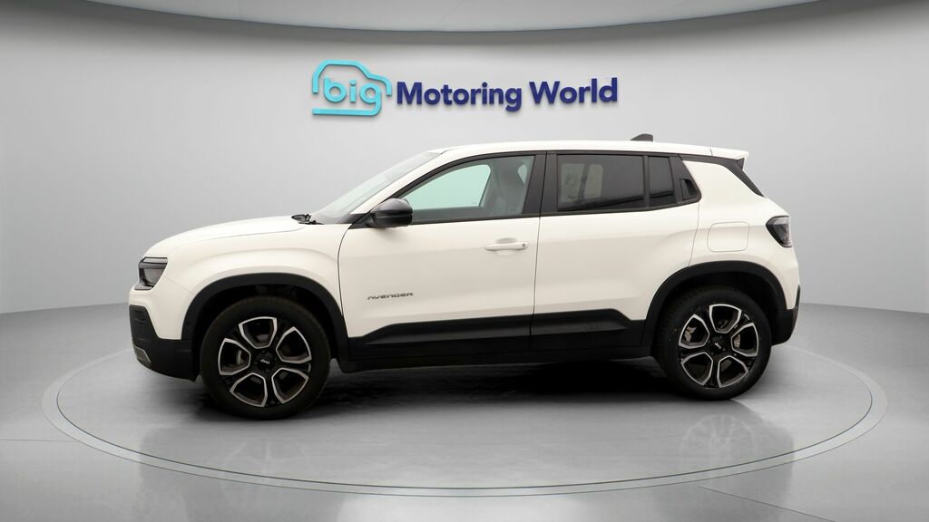 Jeep Avenger Summit White #4