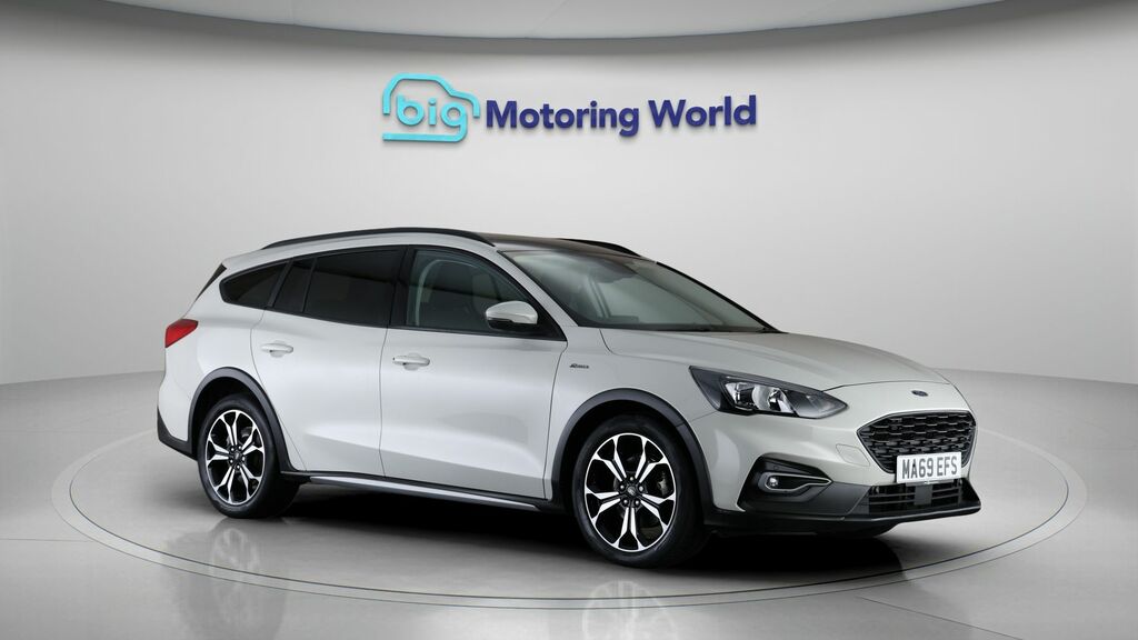 Ford Focus Active X White