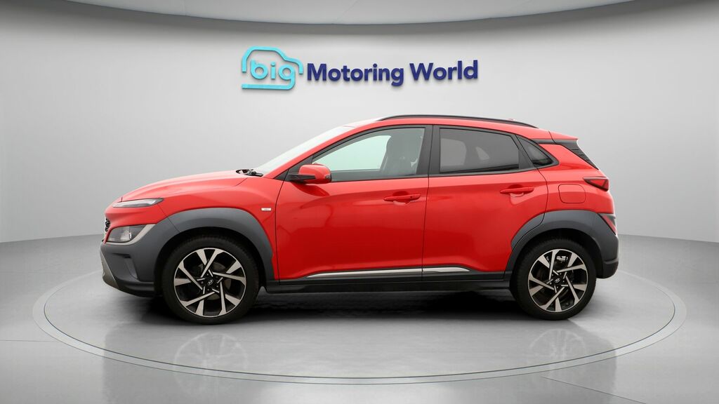 Hyundai Kona Premium Red #4