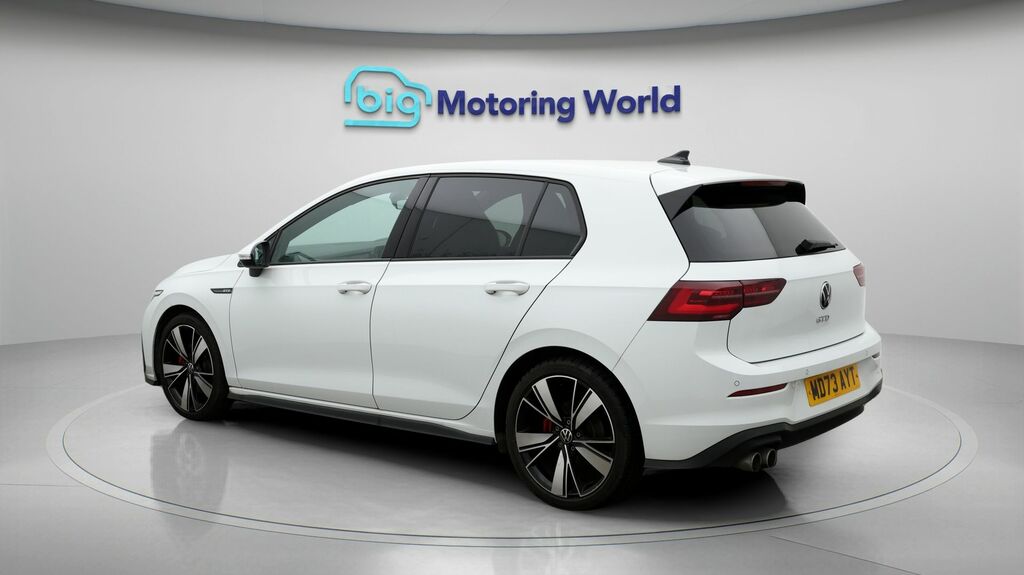 Volkswagen Golf Gtd MD73AYT White #5
