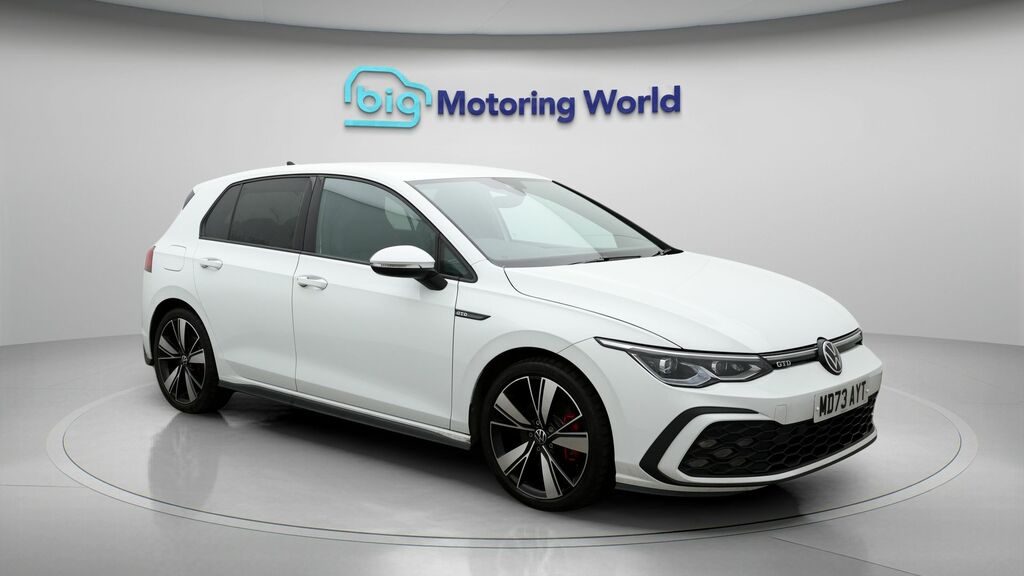 Volkswagen Golf Gtd White
