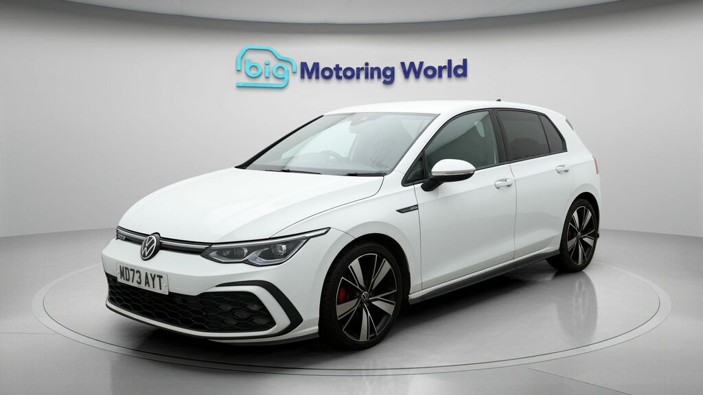 Volkswagen Golf Gtd MD73AYT White #3