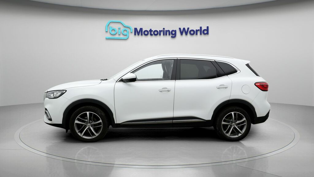 MG HS Exclusive White #4