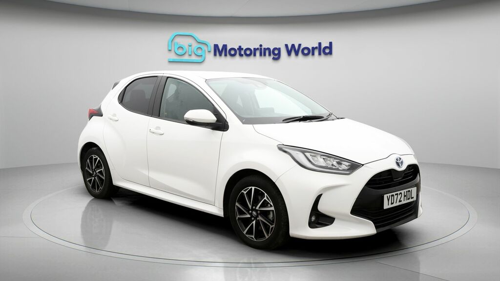 Toyota Yaris Design White