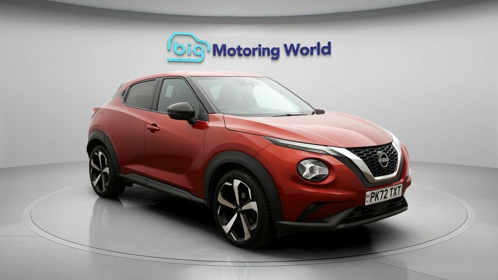 Nissan Juke Tekna PK72TXT Red