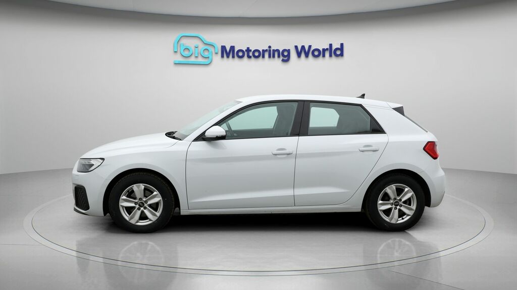 Audi A1 Technik MC72AUW White #4