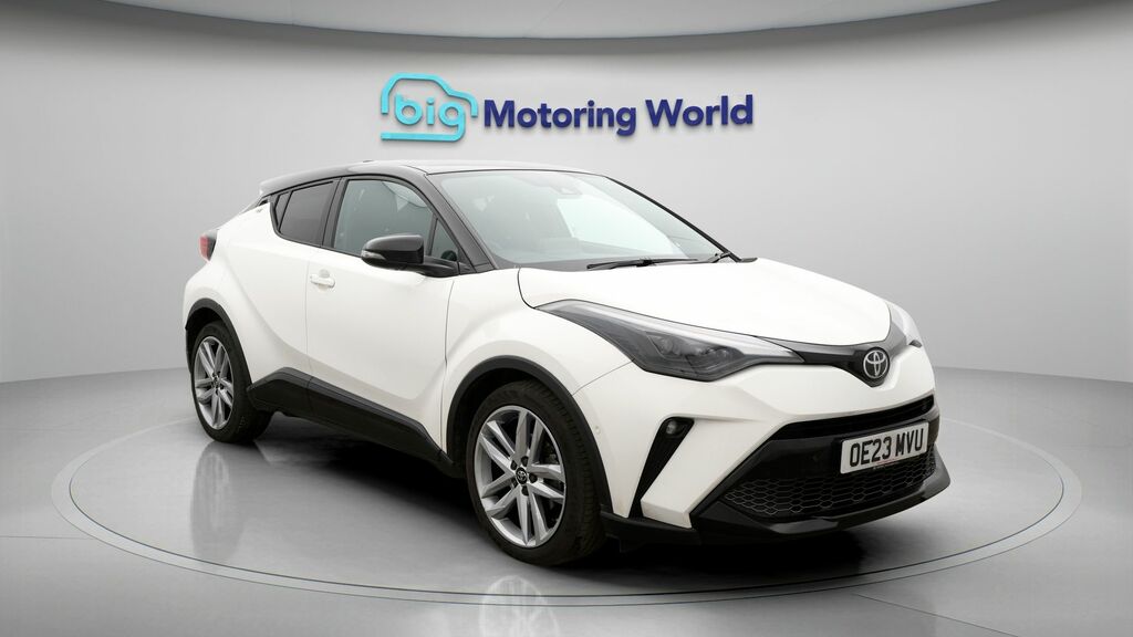 Toyota C-Hr Gr Sport White