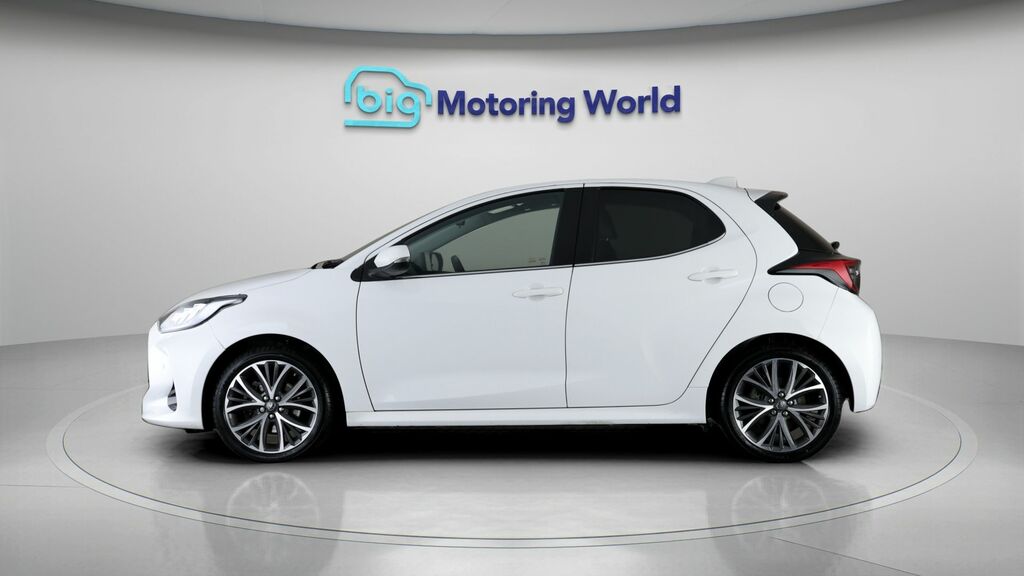 Toyota Yaris Excel YX22UZP White #4