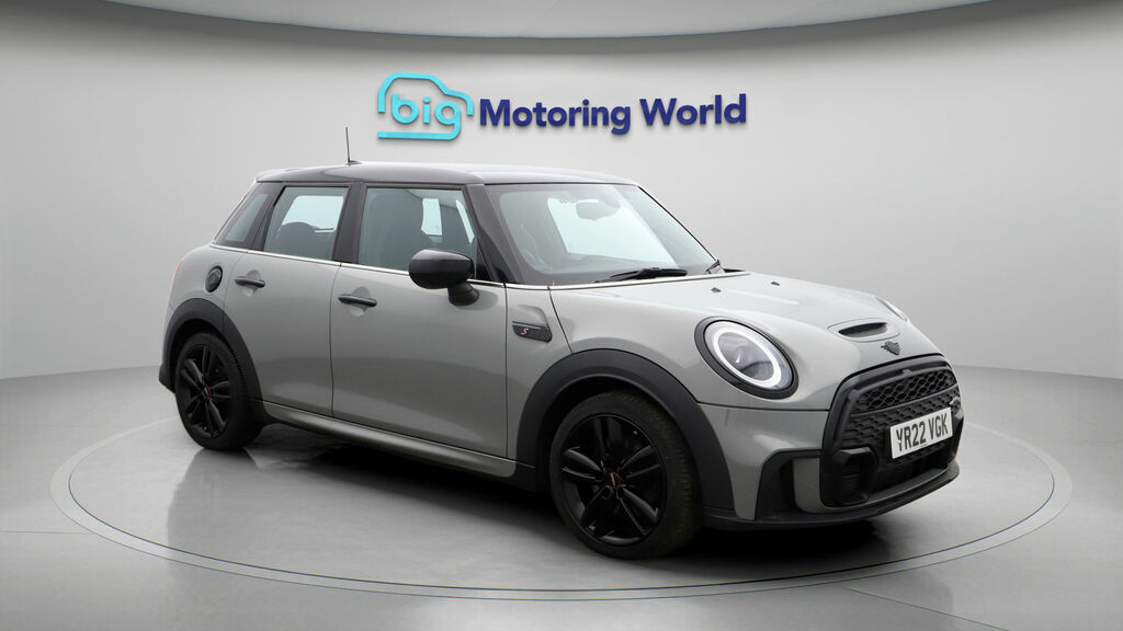 Mini Hatch Cooper S Sport YR22VGK Grey