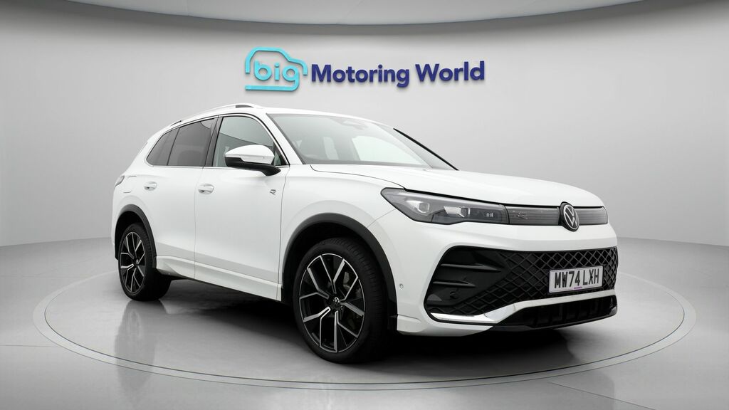 Volkswagen Tiguan R-line White
