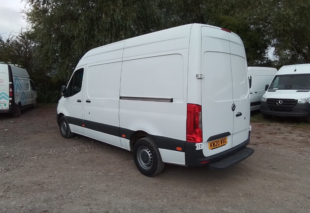 Mercedes-Benz Sprinter 316 Cdi 163 L2h2 Mwb High Roof Rwd KW20WVG White #5
