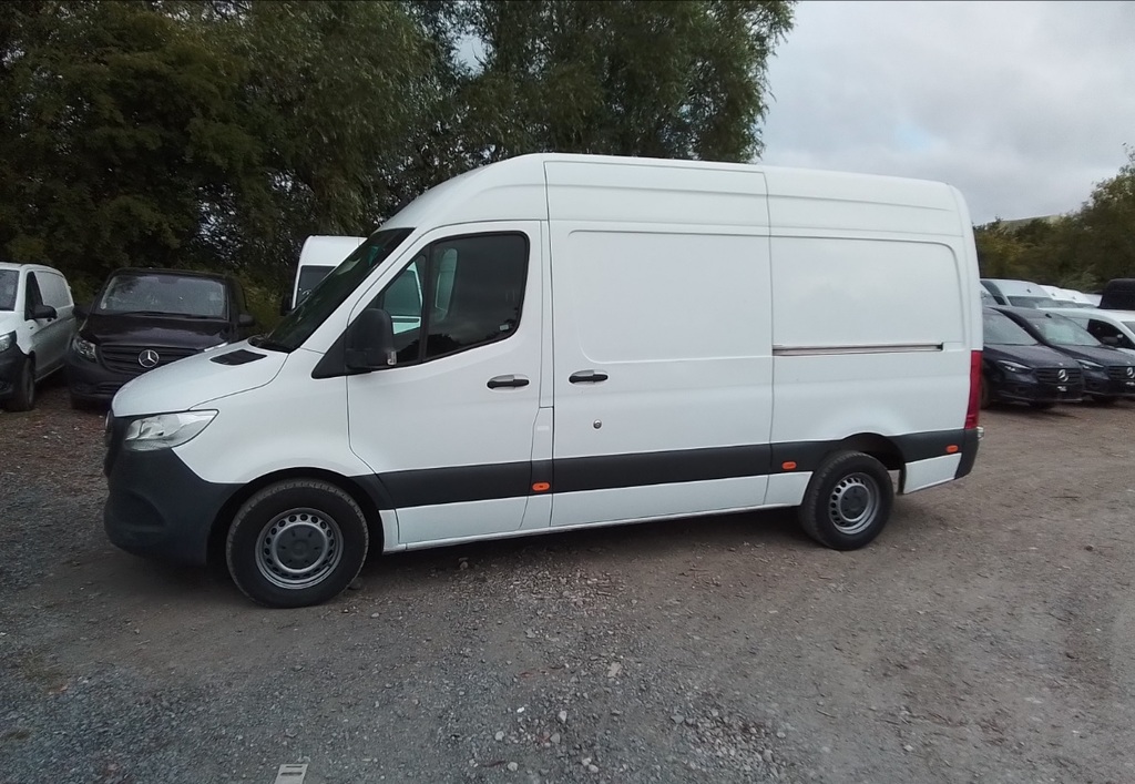 Mercedes-Benz Sprinter 316 Cdi 163 L2h2 Mwb High Roof Rwd KW20WVG White #6