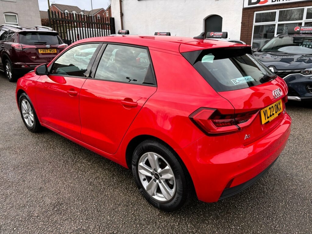 Audi A1 1L Technik YL22OKX Red #6