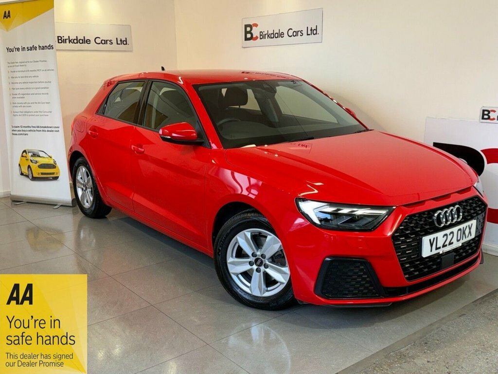 Audi A1 1L Technik YL22OKX Red #2