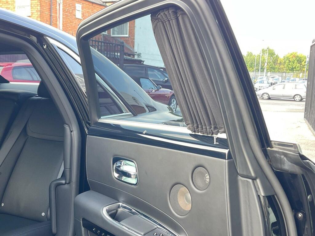 Rolls-Royce Ghost Saloon 6.6 V12 Euro 6 201515 Black #3