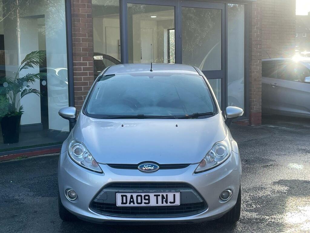 Ford Fiesta Hatchback 1.25 Zetec 200909 DA09TNJ Silver #2