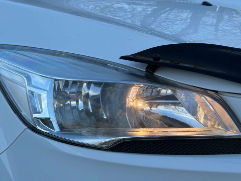 Ford Kuga 2.0 Kuga Titanium CA16MMK White #3