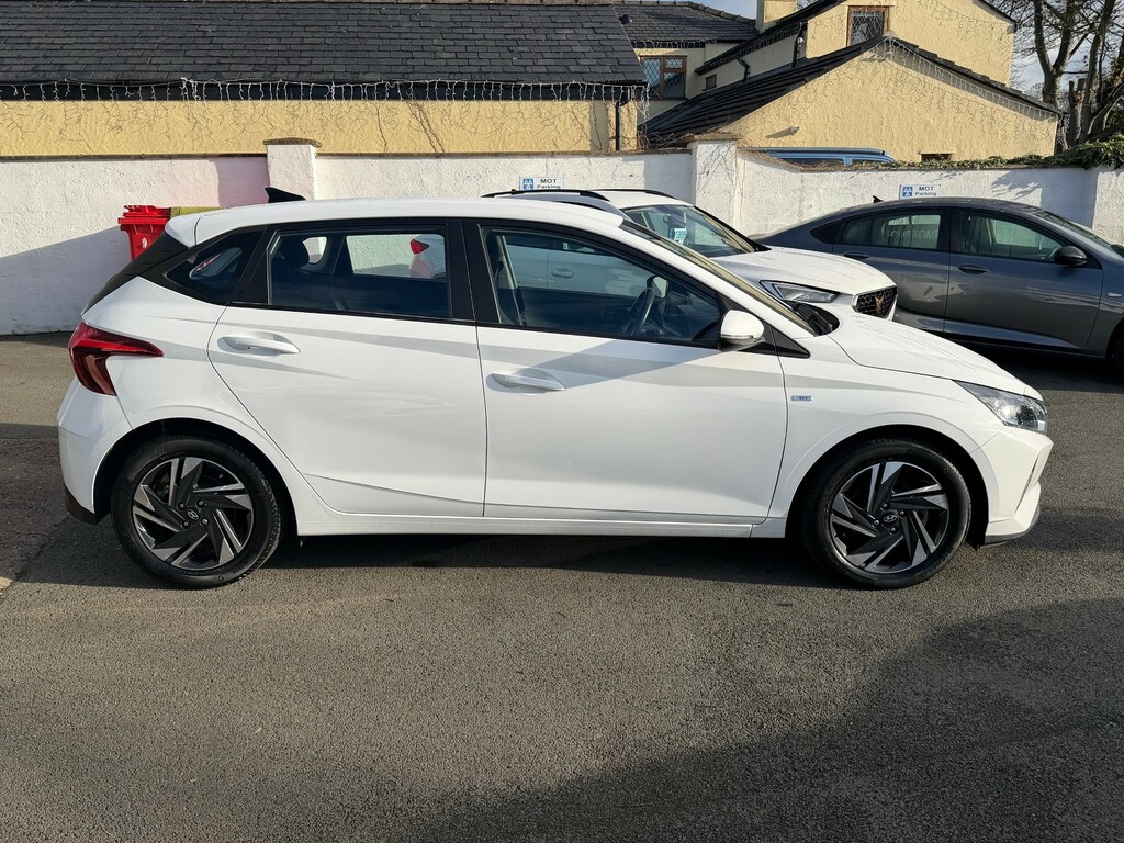 Hyundai I20 1.0 T-gdi Mhev Se Connect Hatchback Hyb White #2