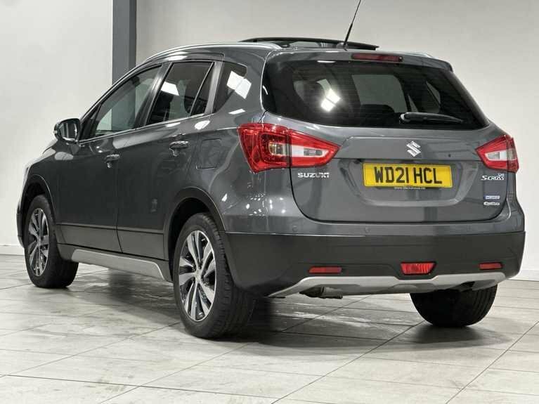 Suzuki SX4 Hatchback Red #2