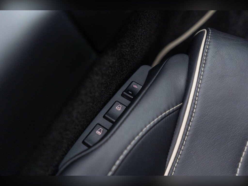 Aston Martin Virage Silver #41