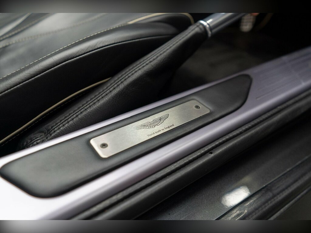 Aston Martin Virage Silver #43
