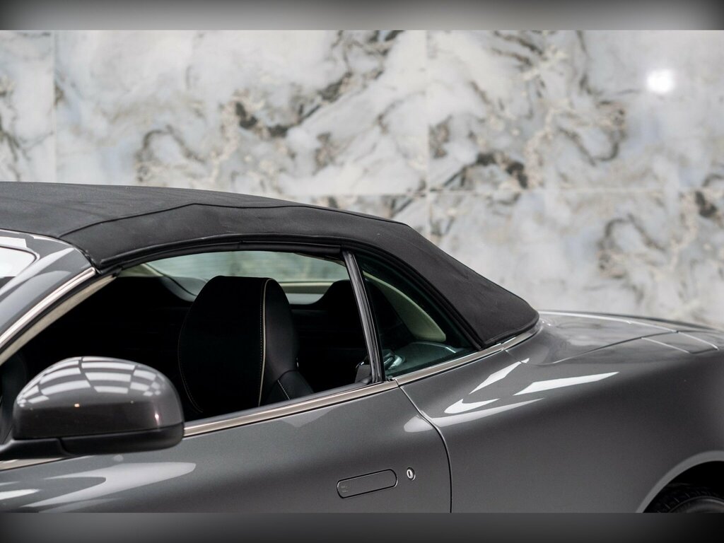 Aston Martin Virage Silver #44