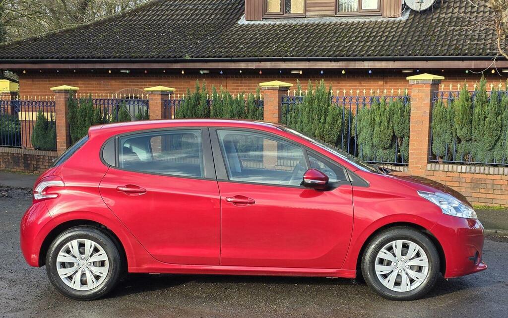 Peugeot 208 1.0 Vti Puretech Access Euro 5 2015 FP15UNR Red #6