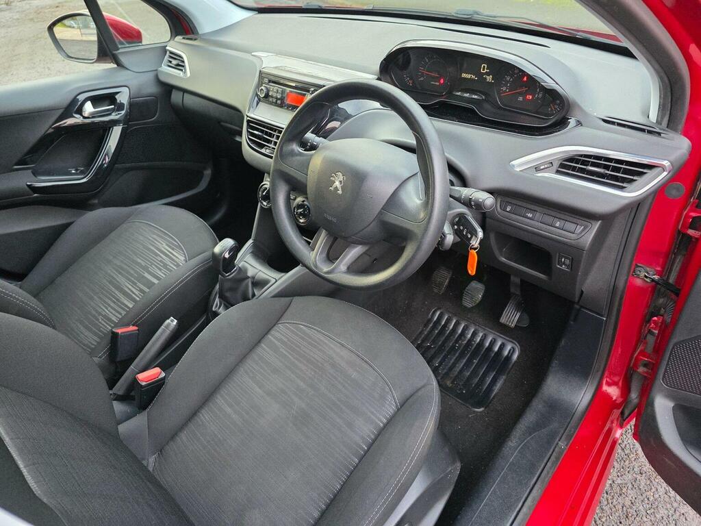 Peugeot 208 1.0 Vti Puretech Access Euro 5 2015 FP15UNR Red #3
